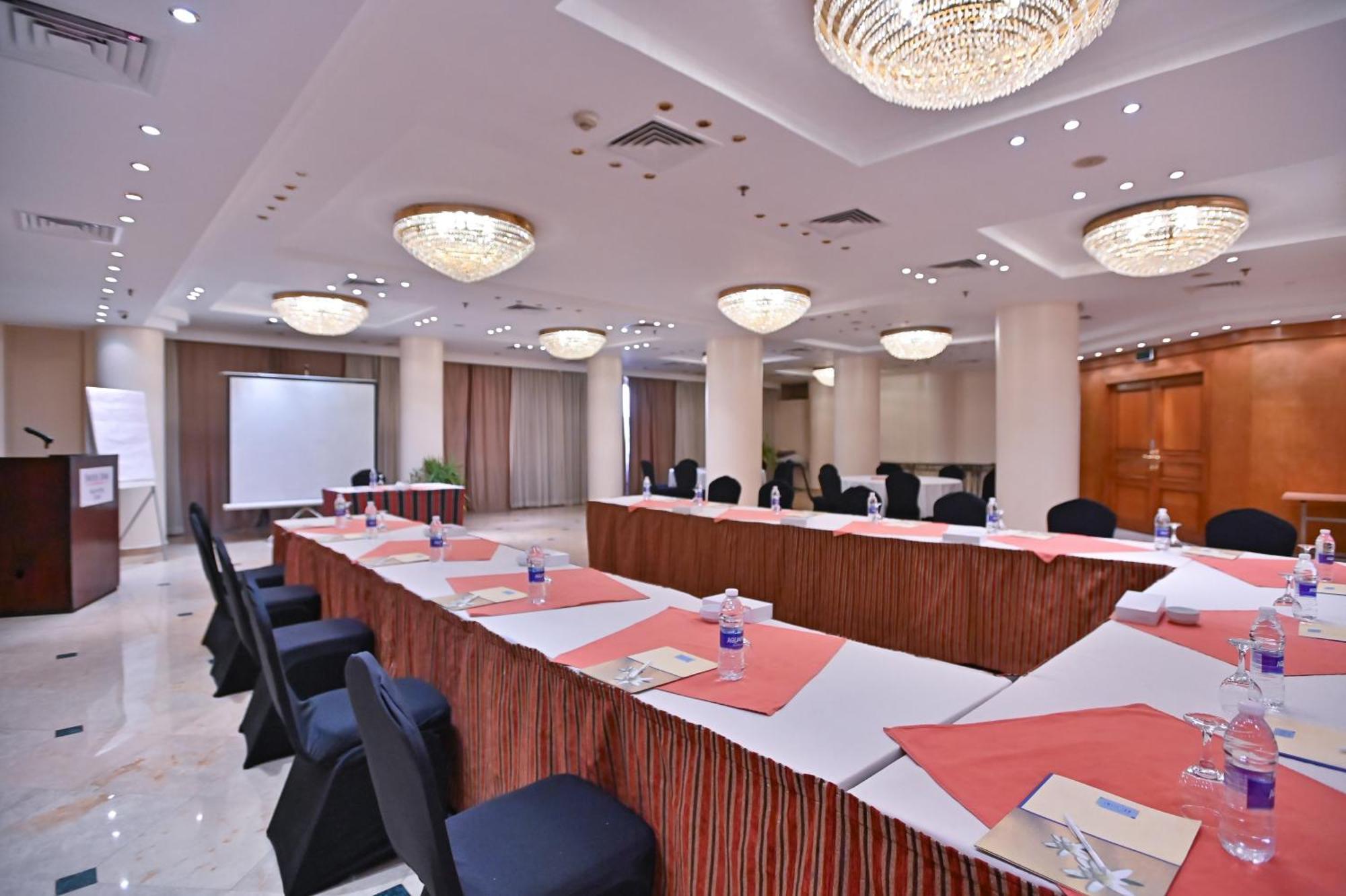 Swiss Inn Nile Hotel Gíza Kültér fotó