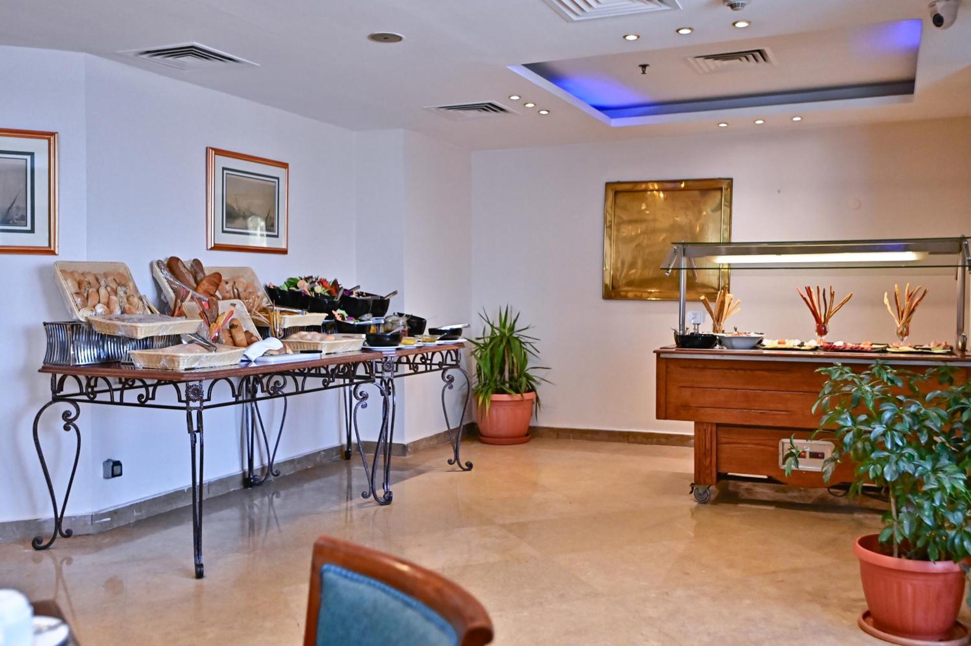 Swiss Inn Nile Hotel Gíza Kültér fotó